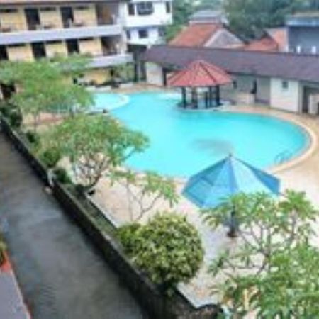 Uni Beach Hotel Pangandaran Kültér fotó