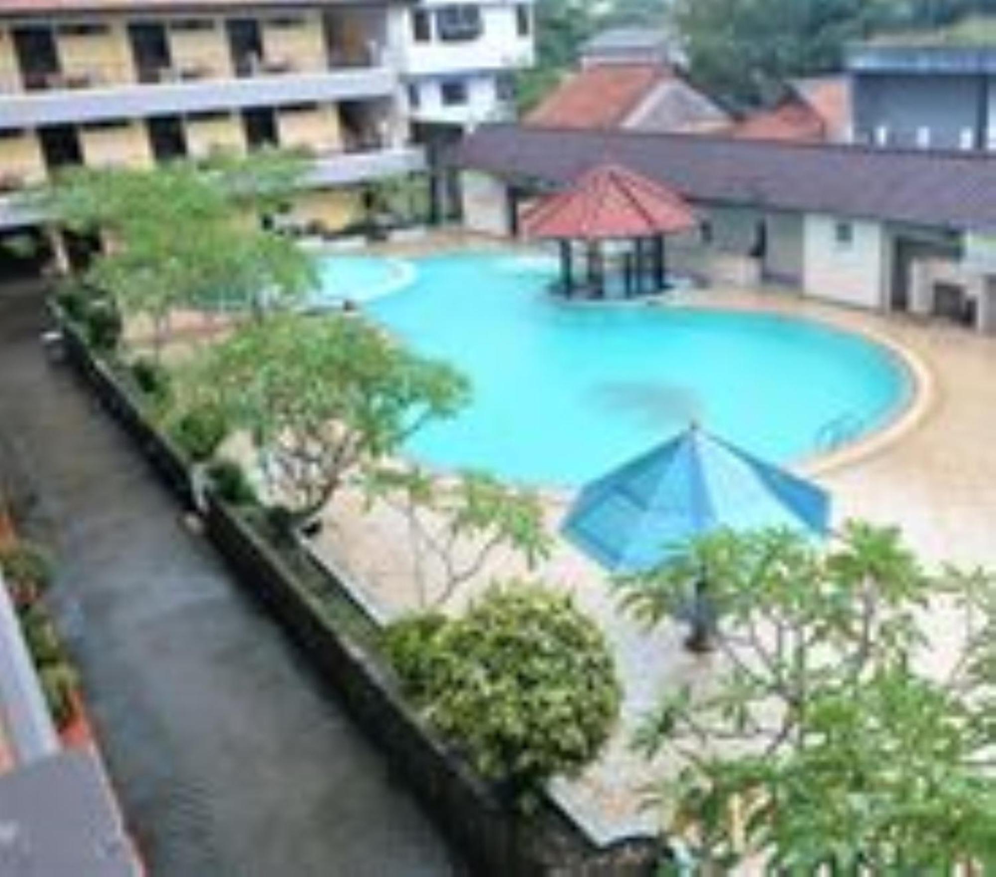 Uni Beach Hotel Pangandaran Kültér fotó